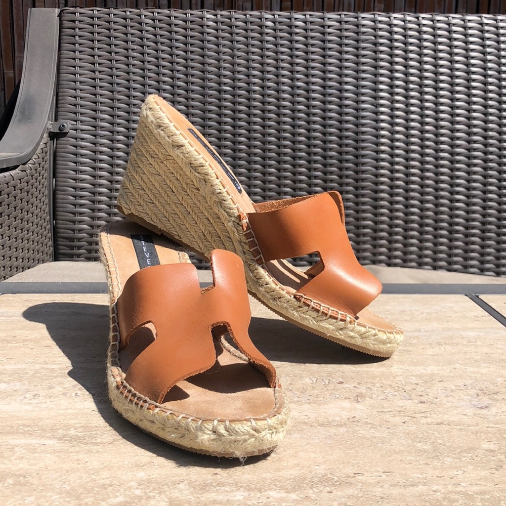 NEW STEVE MADDEN Herme Look Alike Cognac Leather Wedge Heel 9 Like New